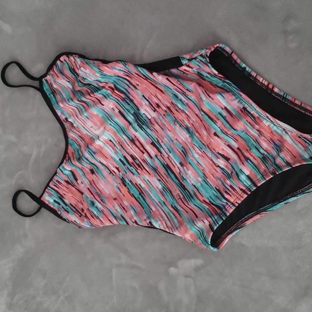 Hurley women’s xs one piece bathing suit